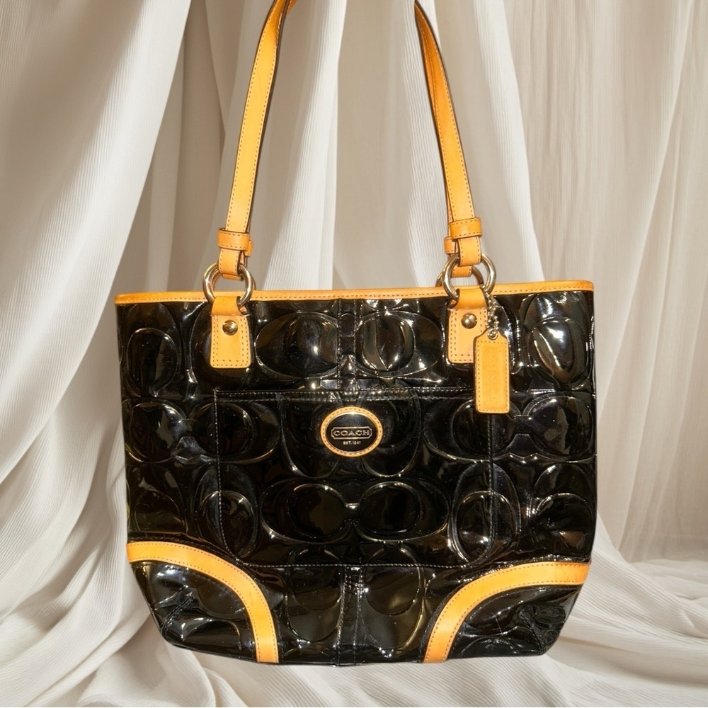 Coach Authentic Peyton Embossed Black Patent Leather Medium Tote F22322 MSRP$298 - Picture 2 of 11